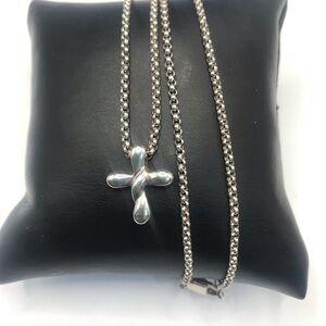 925 Sterling Silver Small Twisted Cross Necklace Size 18”